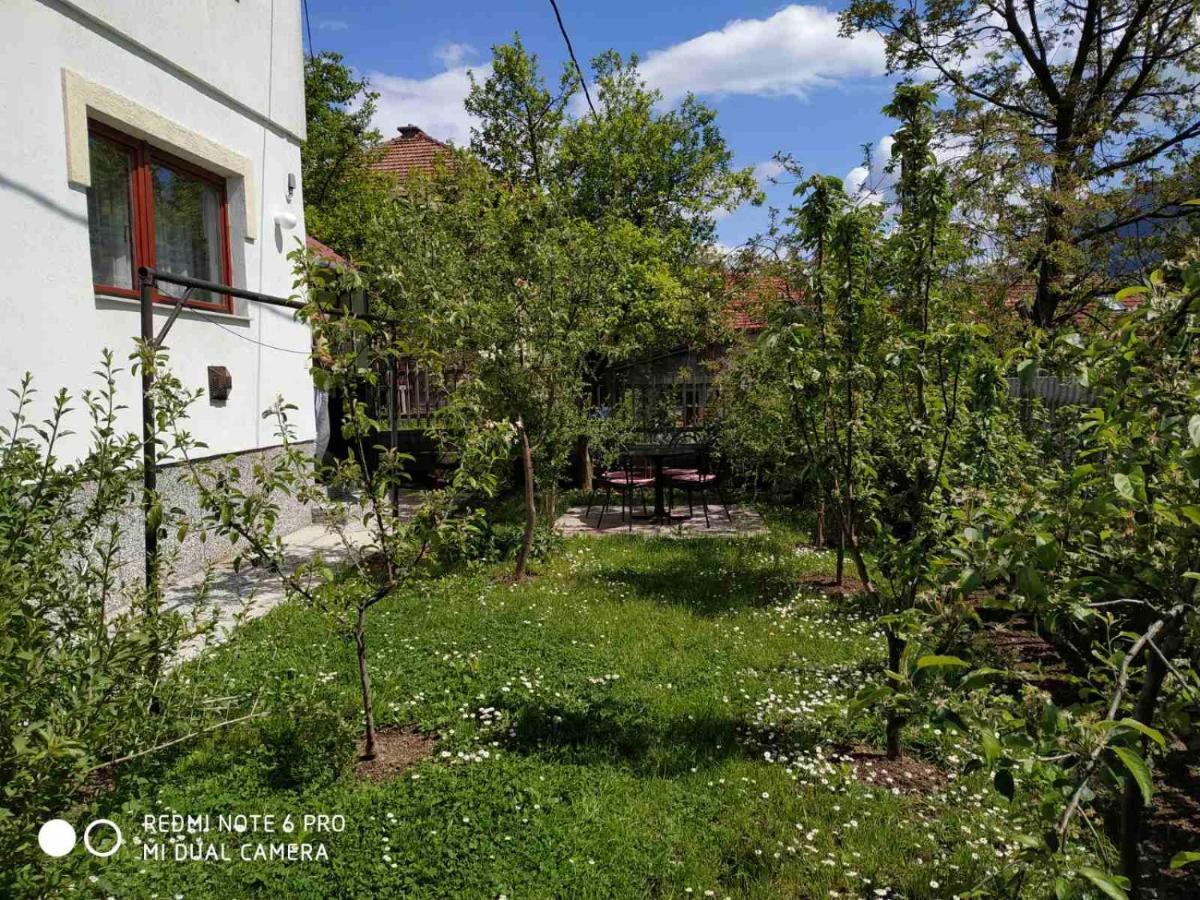 Guesthouse Vratnik サラエヴォ エクステリア 写真