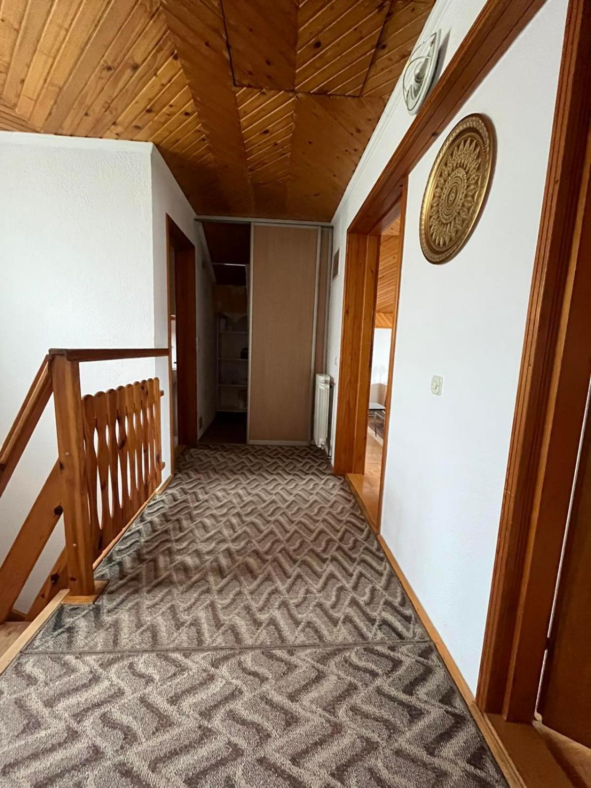Guesthouse Vratnik サラエヴォ エクステリア 写真