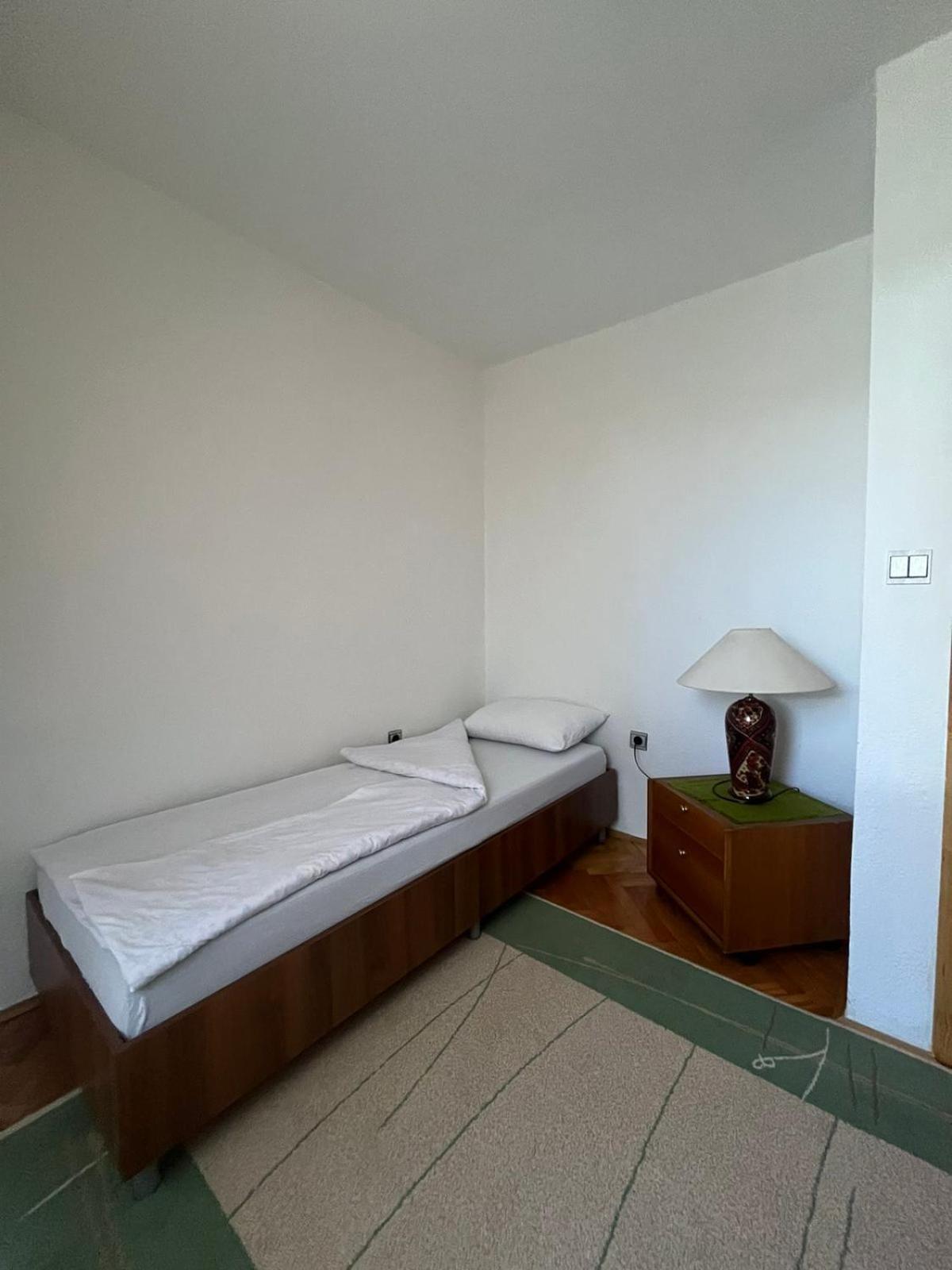Guesthouse Vratnik サラエヴォ エクステリア 写真